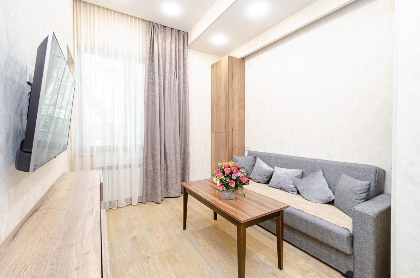 15. Double Room Apartaments With Fresh Style Ереван Екстериор снимка